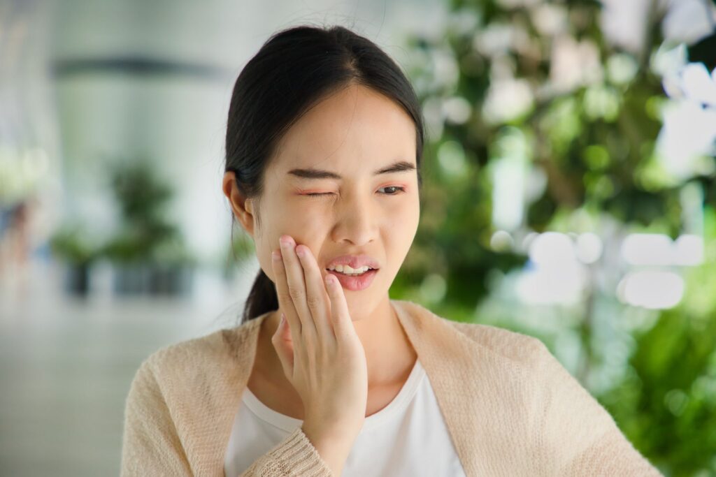 Tooth Extraction: When It’s the Right Choice for a Healthier Smile